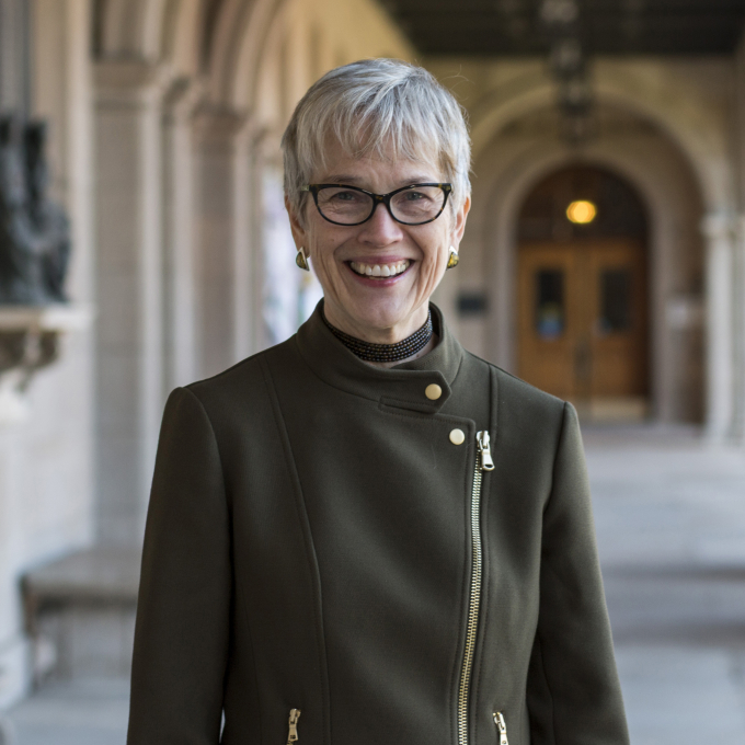 Headshot of Lynne Tatlock